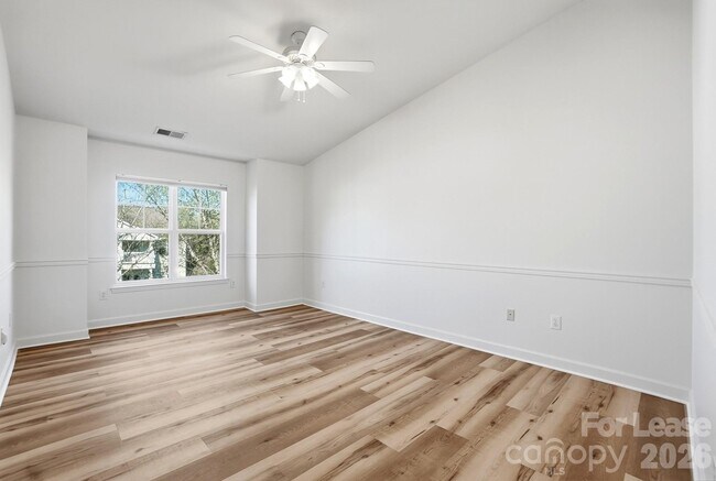 Building Photo - 17122 Red Feather Dr