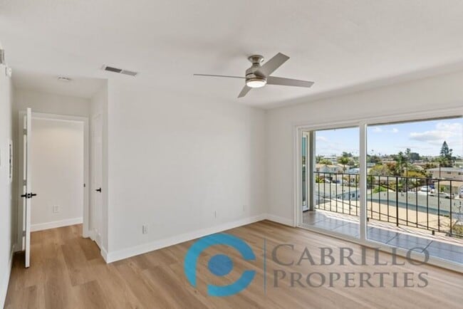 Building Photo - 526 11th St