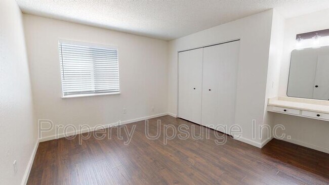 Building Photo - 3080 Catalpa Ct