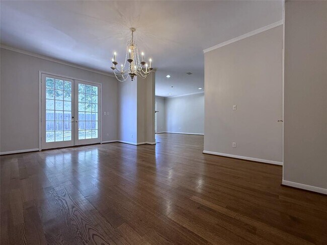 Building Photo - 2813 Saint St