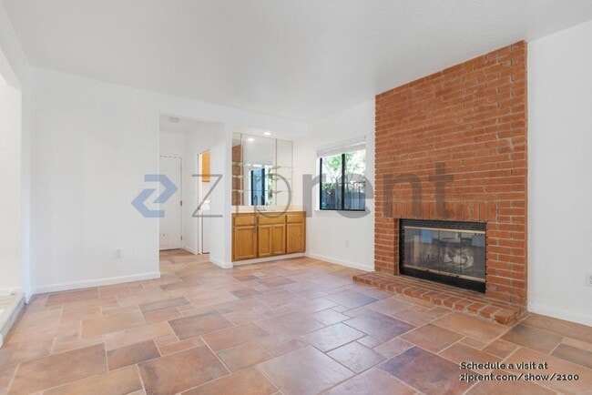 Building Photo - 5429 Cabrillo Sur
