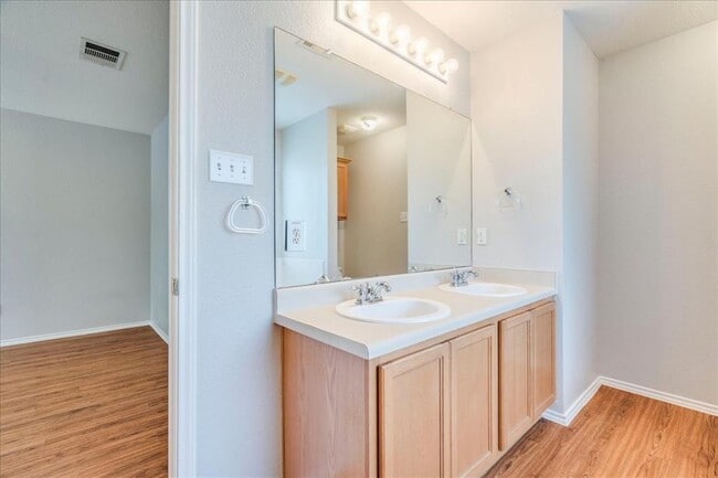 Building Photo - 1507 Davis Mountain Loop