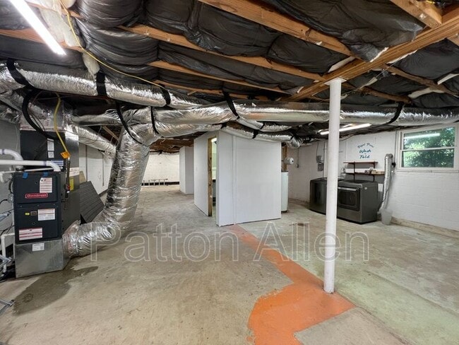 Building Photo - 3 Mt Royal Dr