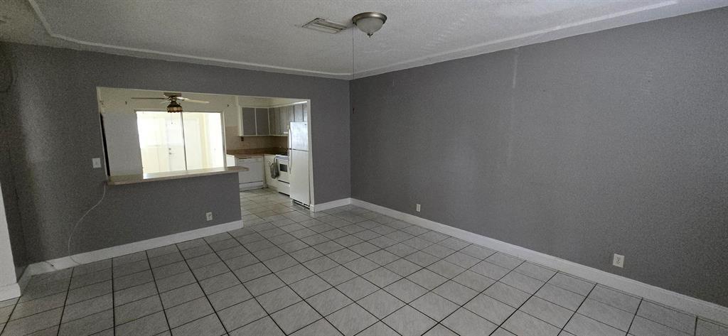 Building Photo - 4114 NW 79th Ave