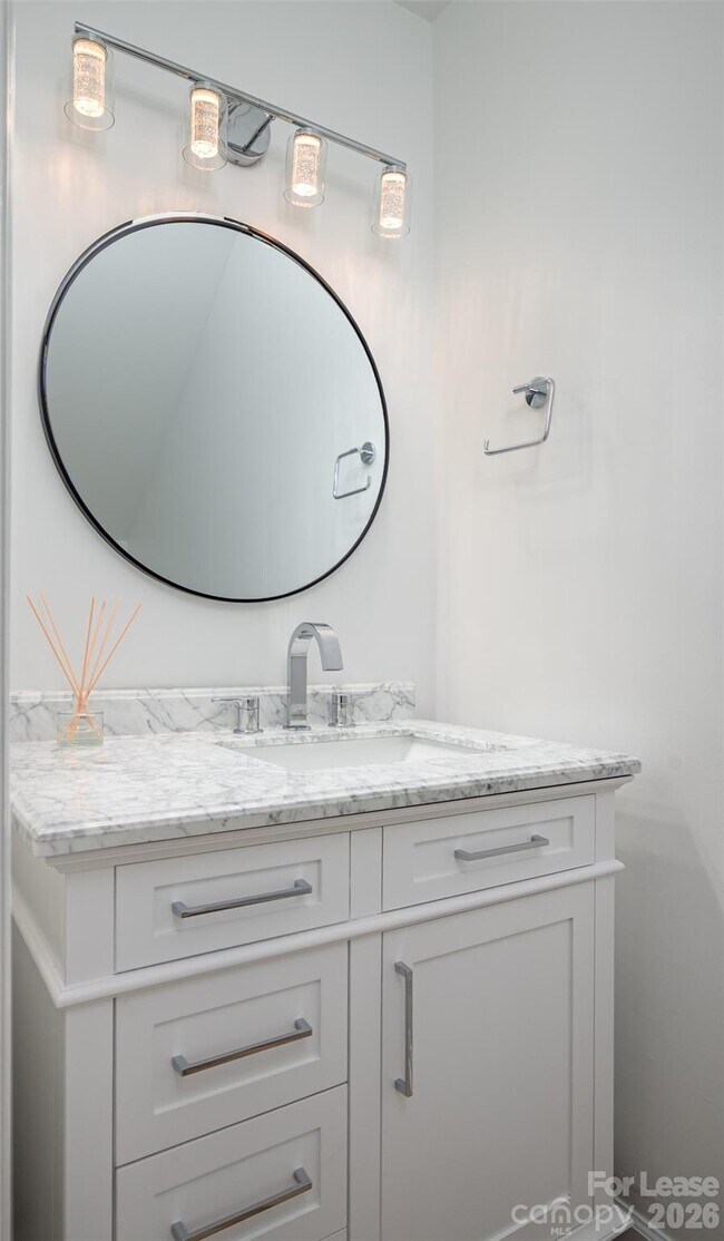 Building Photo - 10943 Carmel Crossing Rd