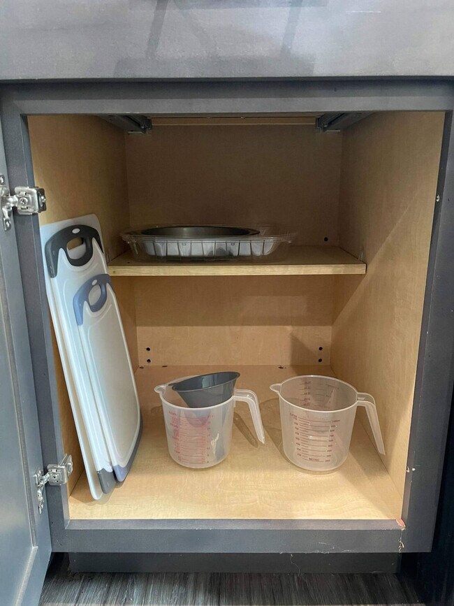 Building Photo - 410 N C St