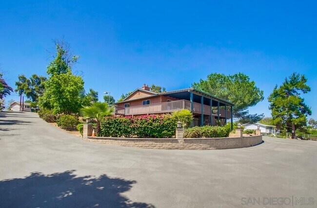 Building Photo - 145 La Cresta Heights Rd