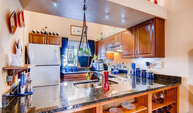 Building Photo - 258 Greenway Cir W