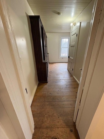 Building Photo - 50 Sullivan Rd