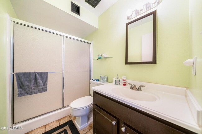 Building Photo - 1621 E Dunbar Dr