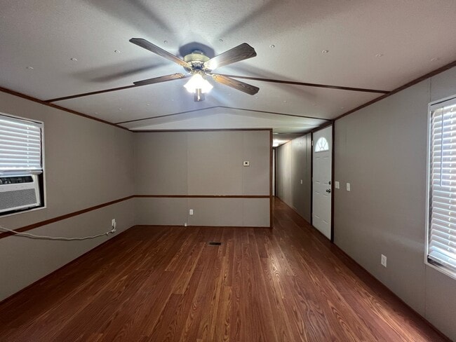 Building Photo - 295 Sawgrass Ct