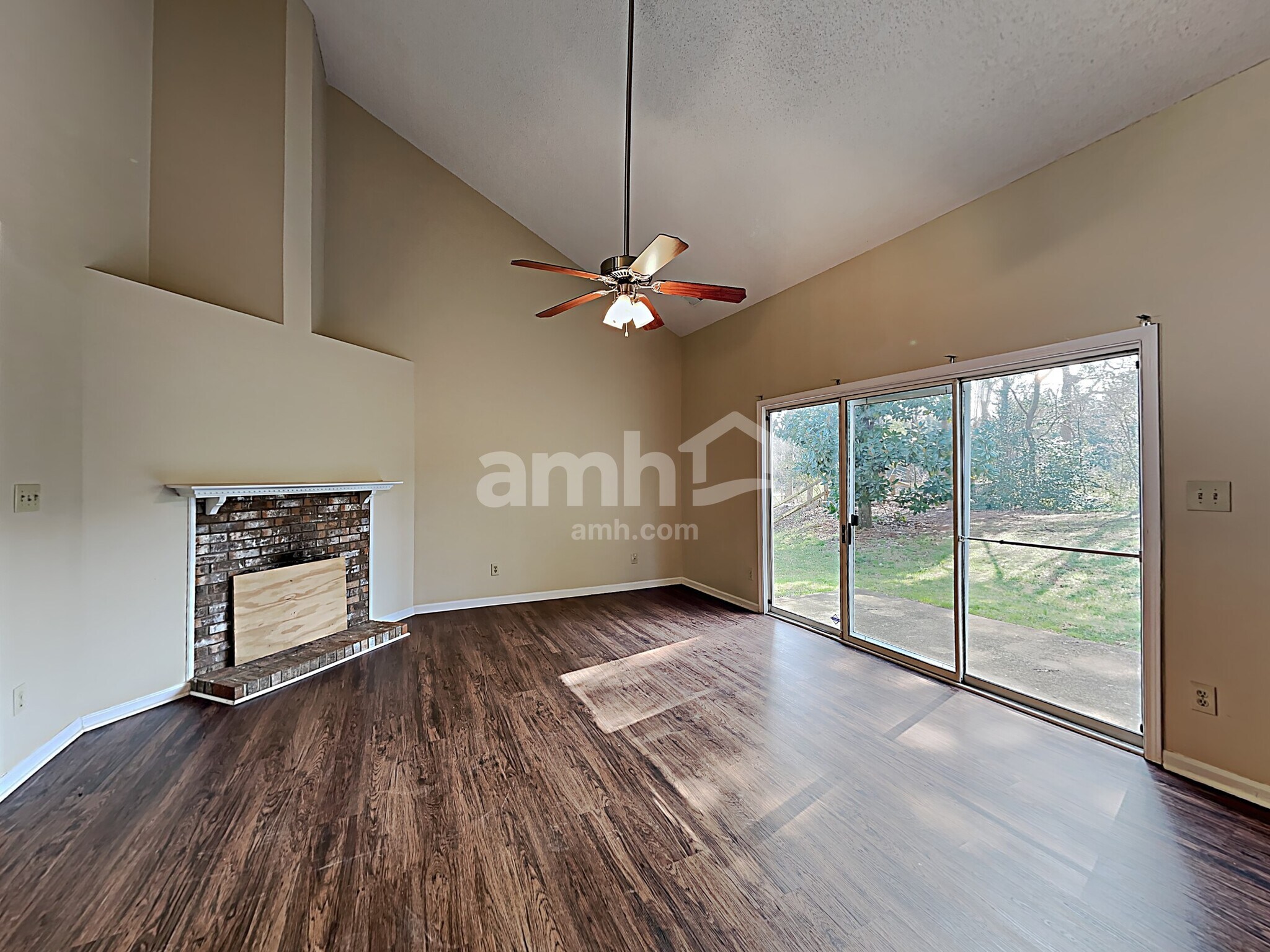 Building Photo - 9319 Cedar River Rd