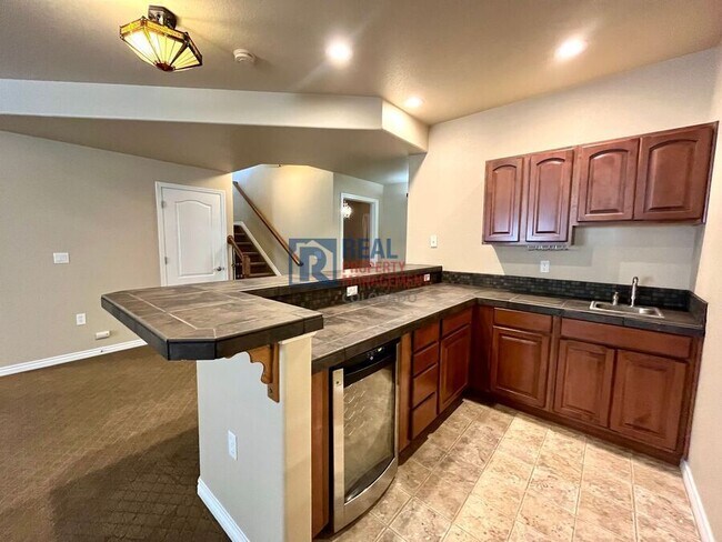 Building Photo - 2633 Cinnabar Rd
