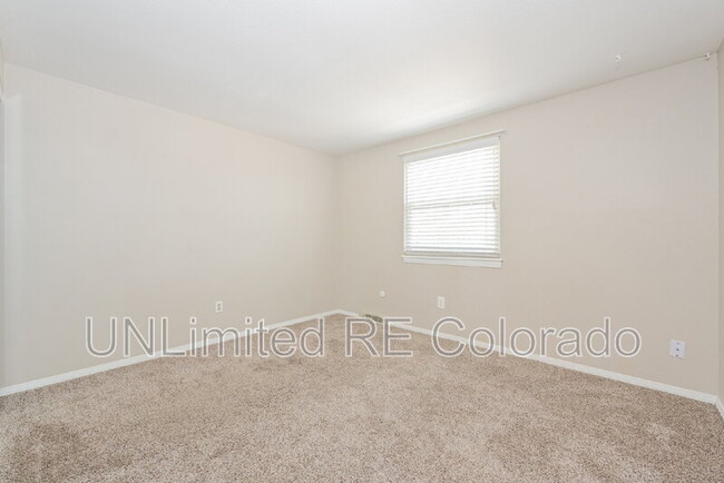 Building Photo - 7358 S Knolls Way
