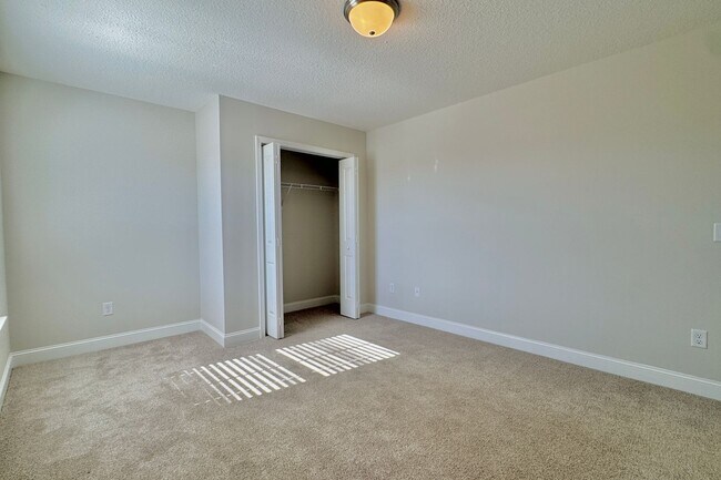 Building Photo - AVAILABLE NOW! (One Pet Maximum)