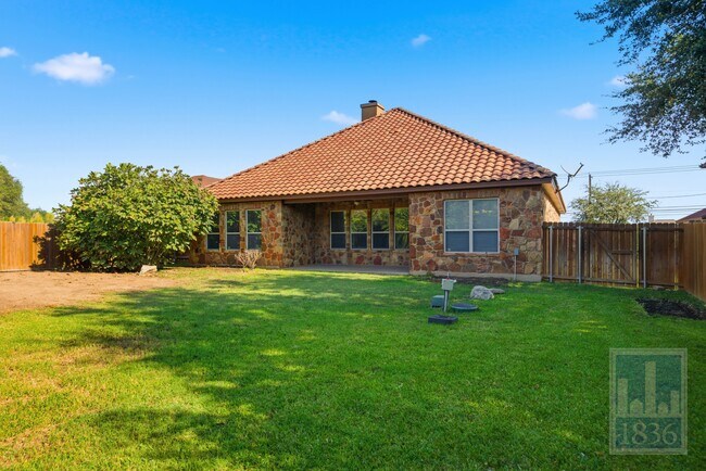 Building Photo - 15105 General Williamson Dr