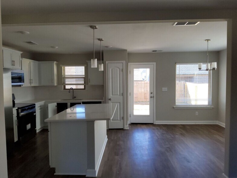 Building Photo - New Build in Oakland, TN!