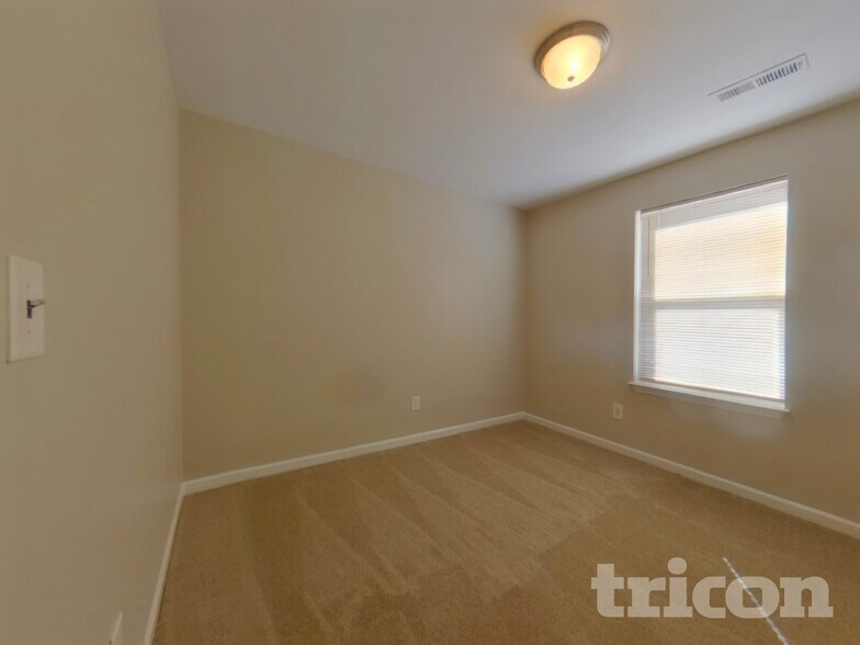 Building Photo - 5015 Sam Rhyne Ct