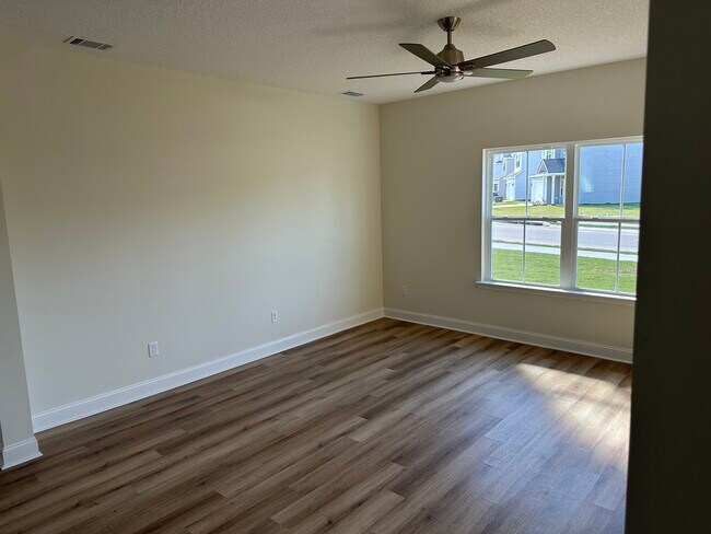 Building Photo - 945 Grayson Ave