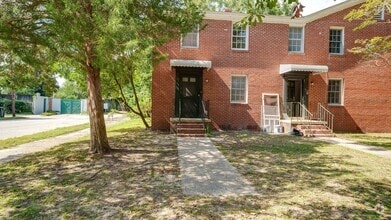 Building Photo - 2 Bedroom 1.5 Bath Townhouse in Wagener Te...