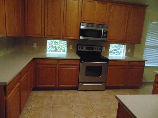 Building Photo - 4605 Matthew Dr
