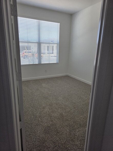 Building Photo - 17829 W Palo Verde Ave