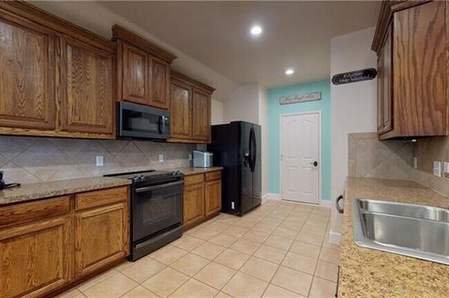 Building Photo - 1828 Marlin Dr