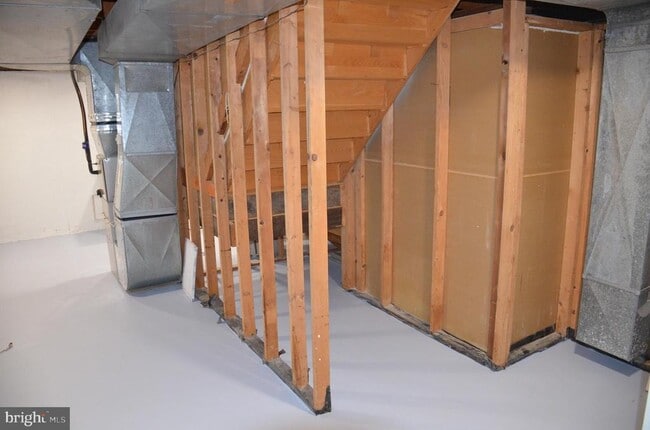 Building Photo - 9012 Paddock Ln