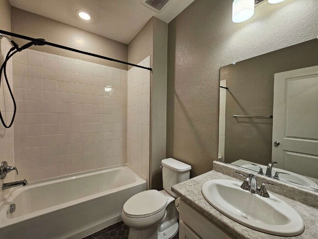 Building Photo - 17576 Rose Heath Ln