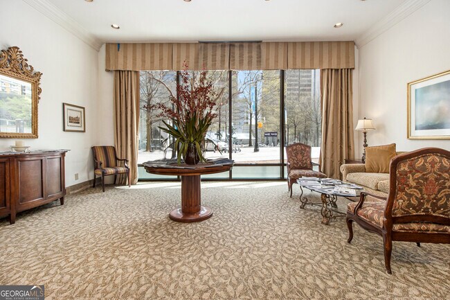 Building Photo - 300 W Peachtree St NE
