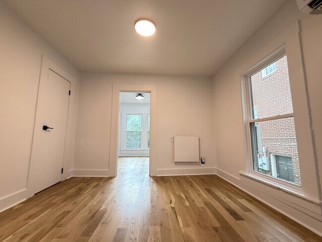 Building Photo - 681 Angier Ave NE
