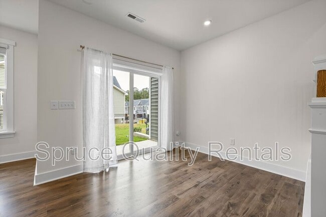 Building Photo - 4004 Upshur Ct