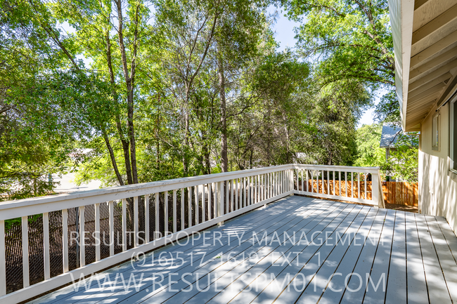 Building Photo - Auburn Beauty - Available Now!