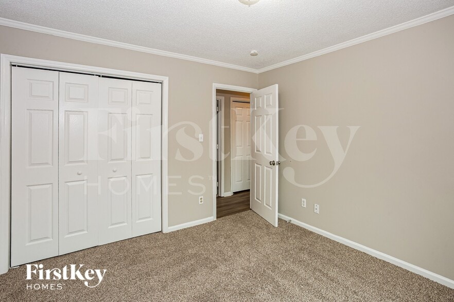 Building Photo - 8409 Sills Ct