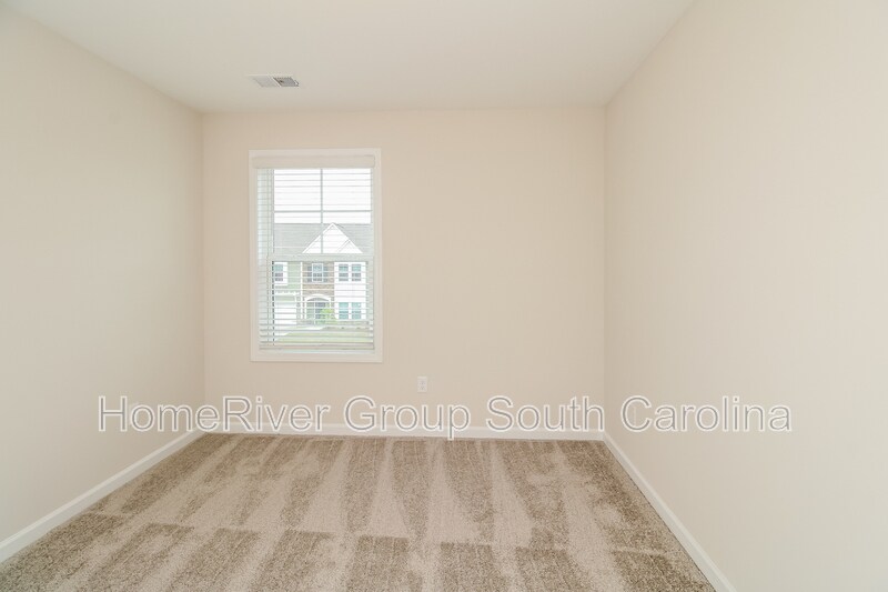 Building Photo - 224 Sundrop St