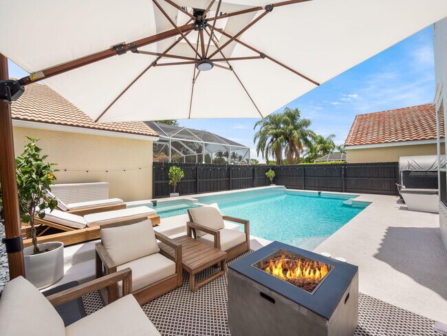 Building Photo - 6017 Newport Village Way