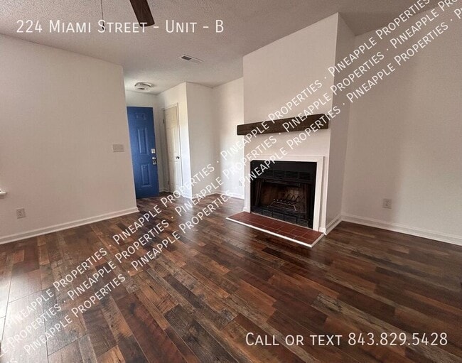 Building Photo - 224 Miami St