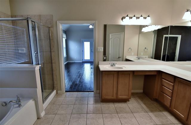 Building Photo - 2911 Velero