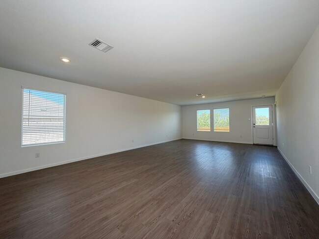 Building Photo - 401 Meadows Ln