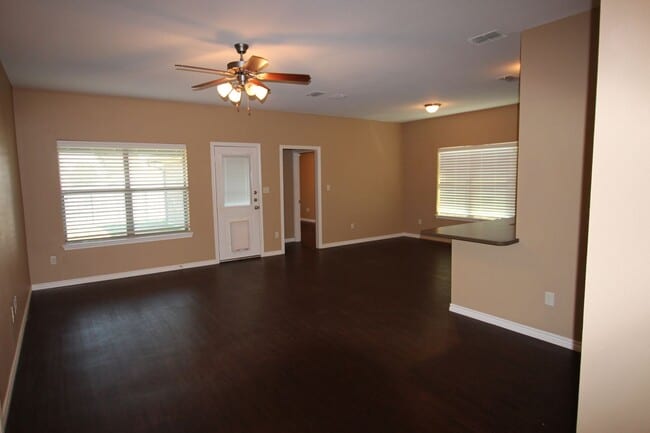 Building Photo - Gorgeous 4 Bedroom Home in The Ranch Subdivision- Flint! Coming Soon!