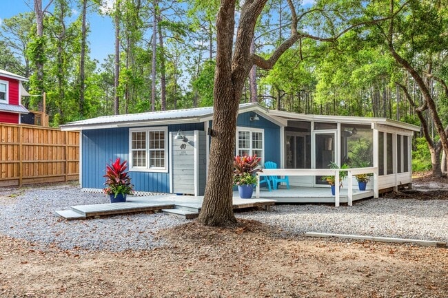 Primary Photo - 40 Long Leaf Cir