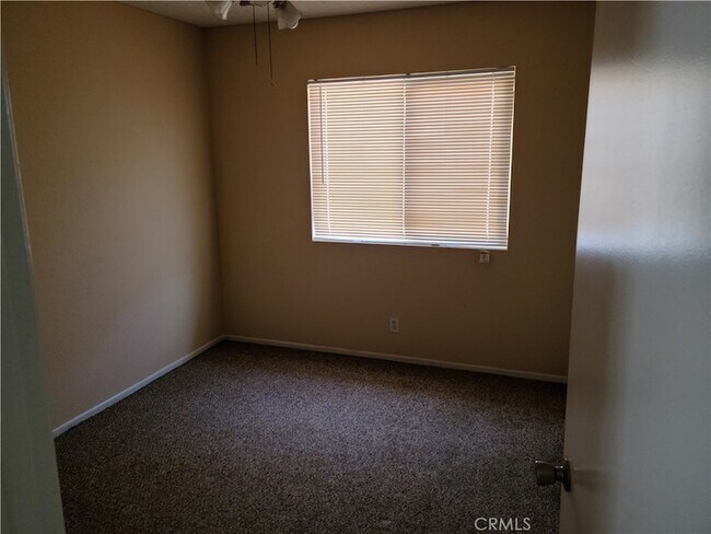 Building Photo - 998 Ashford Cir