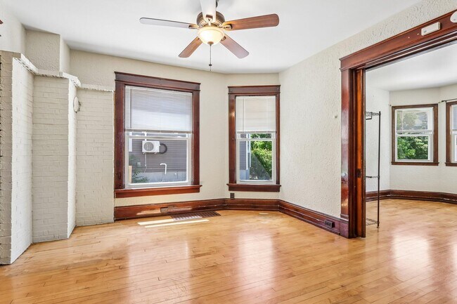 Building Photo - 1660 N Marshall St