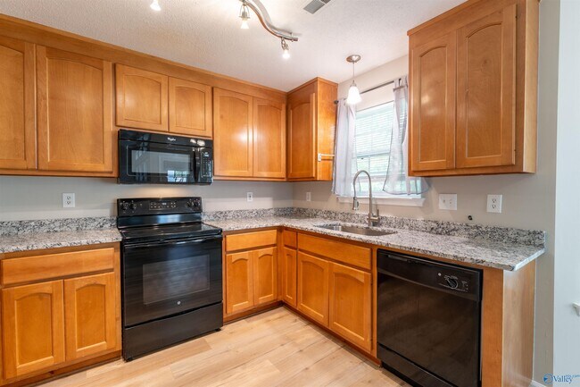 Building Photo - 113 Grey Fawn Trail