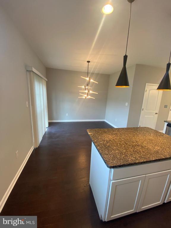 Building Photo - 640 Jacobsen Cir