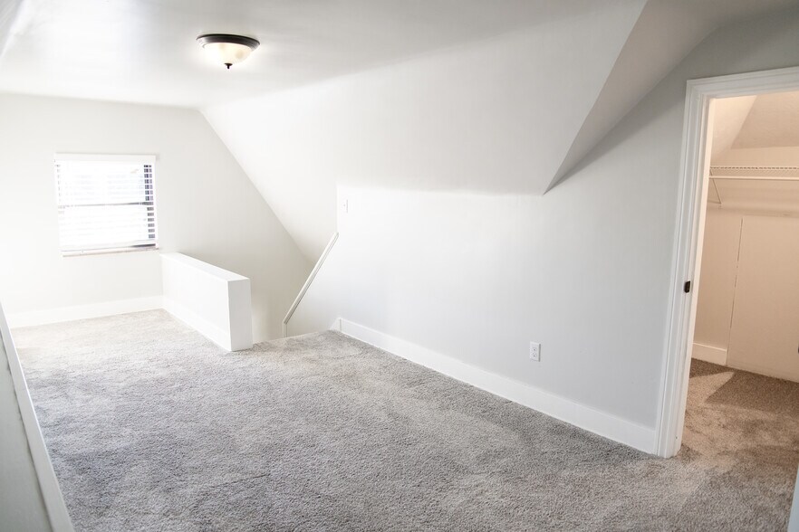 Building Photo - 153 Morrison Dr