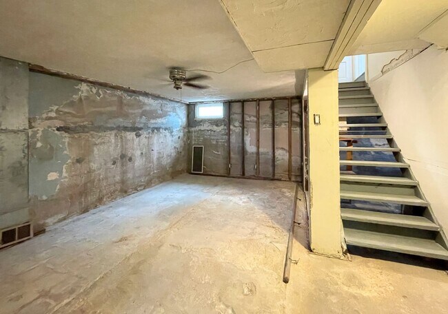 Building Photo - 2206 N Monroe St