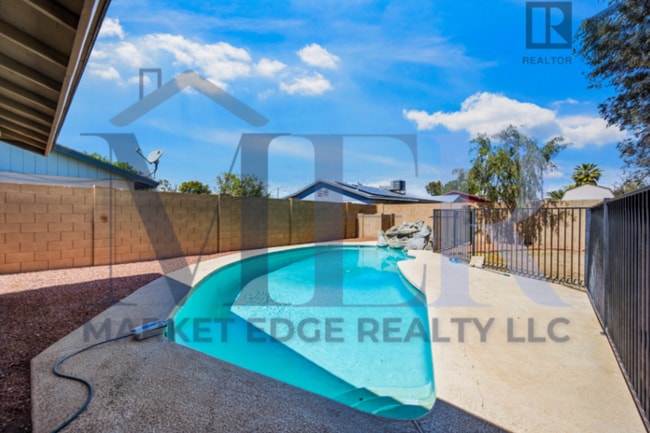 Building Photo - 3Bed/2Bath House at Cactus/ 39thAve! Ready for Immediate Move-In! -- NO HOA! FULLY REMODELED!