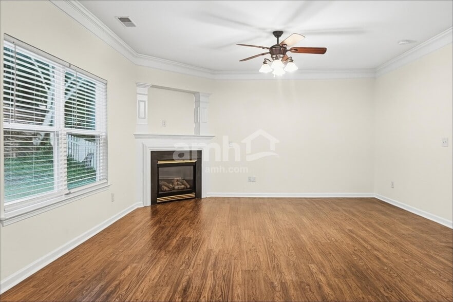 Building Photo - 3801 Wingdale Ct
