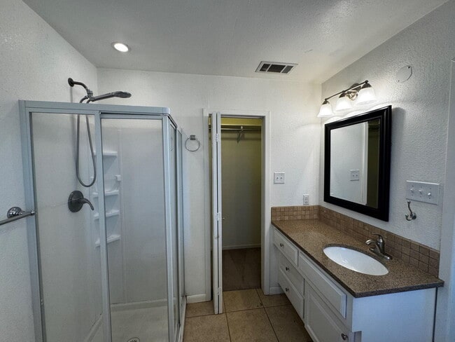 Building Photo - 4901 18th St